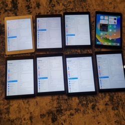 IPADS ( 3) Air 2 64Gb $50. (4) 5th Gen (3) 128 Gb $60 (1) 32Gb  8 TOTAL (READ DESCRIPTION)