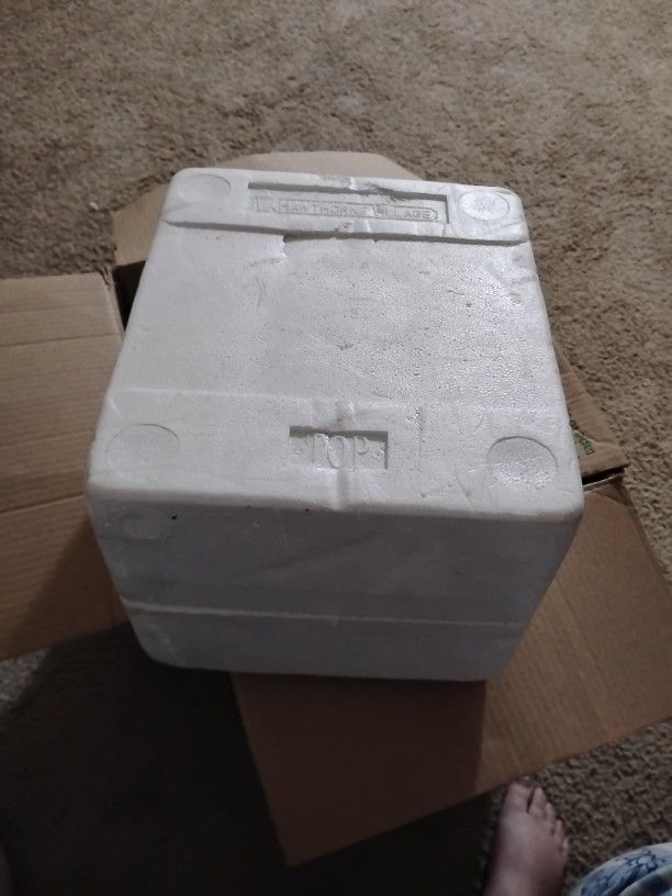 Precious Moments Post Office