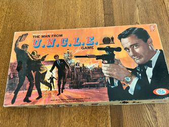 Vintage 1965 Board Game - Man From U.N.C.L.E.
