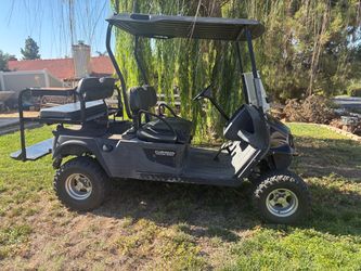 2017 Cushman golf cart