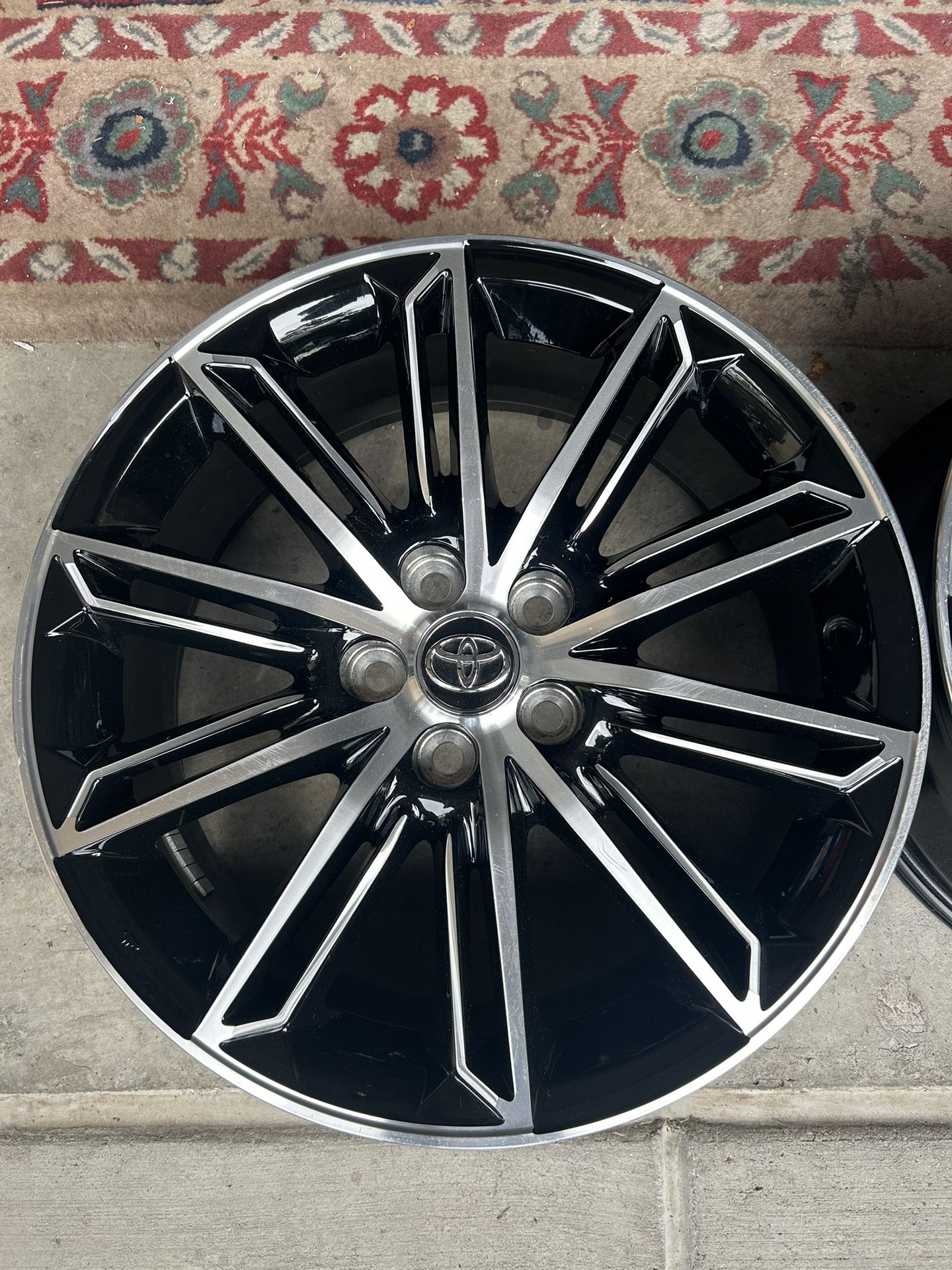 2018 Toyota Avalon 19” Wheels