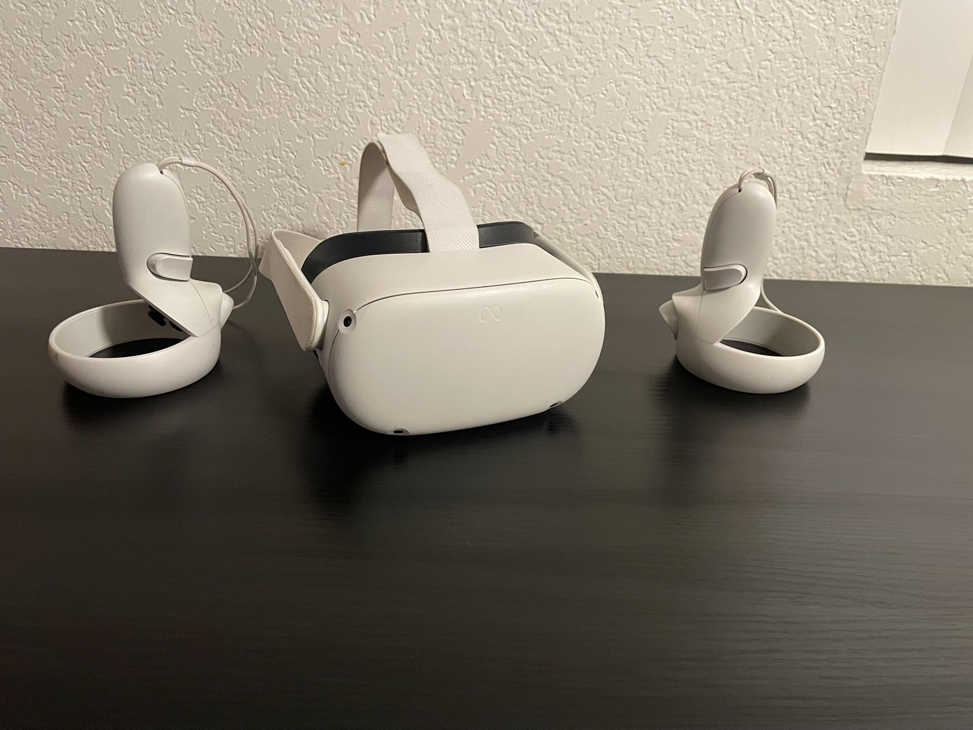 Meta Oculus 2 VR Headset