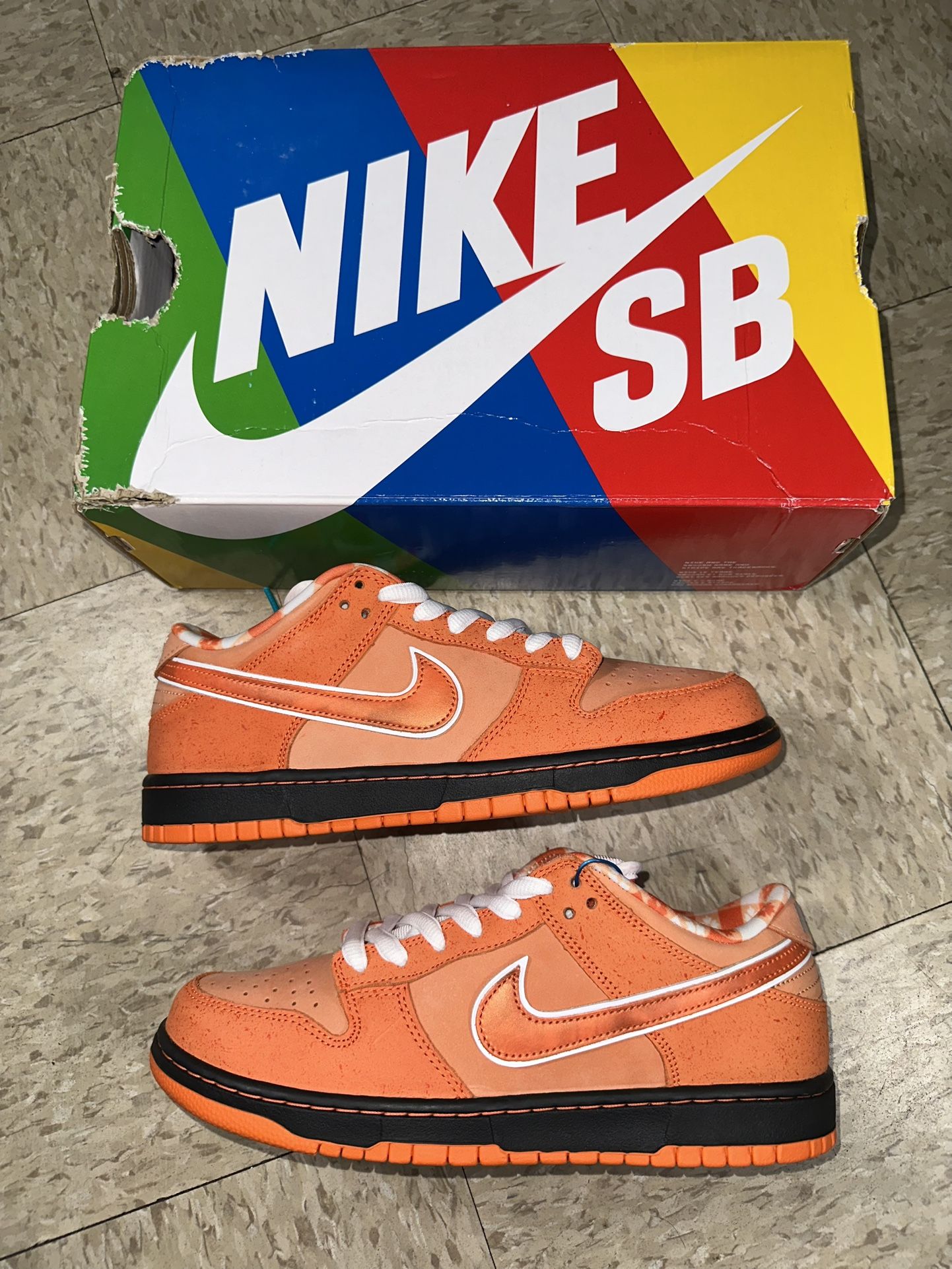 Nike SB Dunk Low Orange Lobster Size 9.5