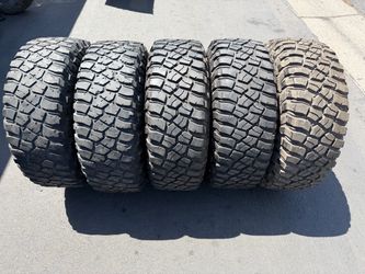 (5) 35x12.50R17 Bfgoodrich Mud Terrain