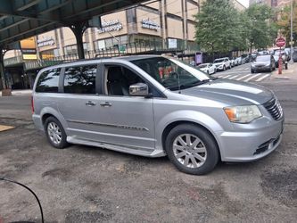 2012 CHRYSLER TOWN & COUNTRY