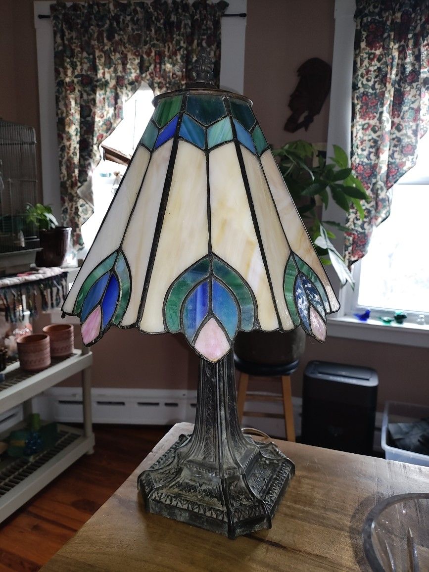 Tiffany Style Lamp