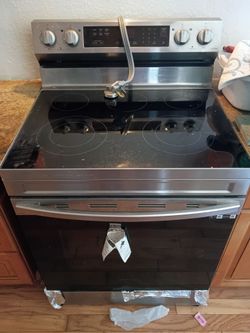 Samsung electric stovenever used New