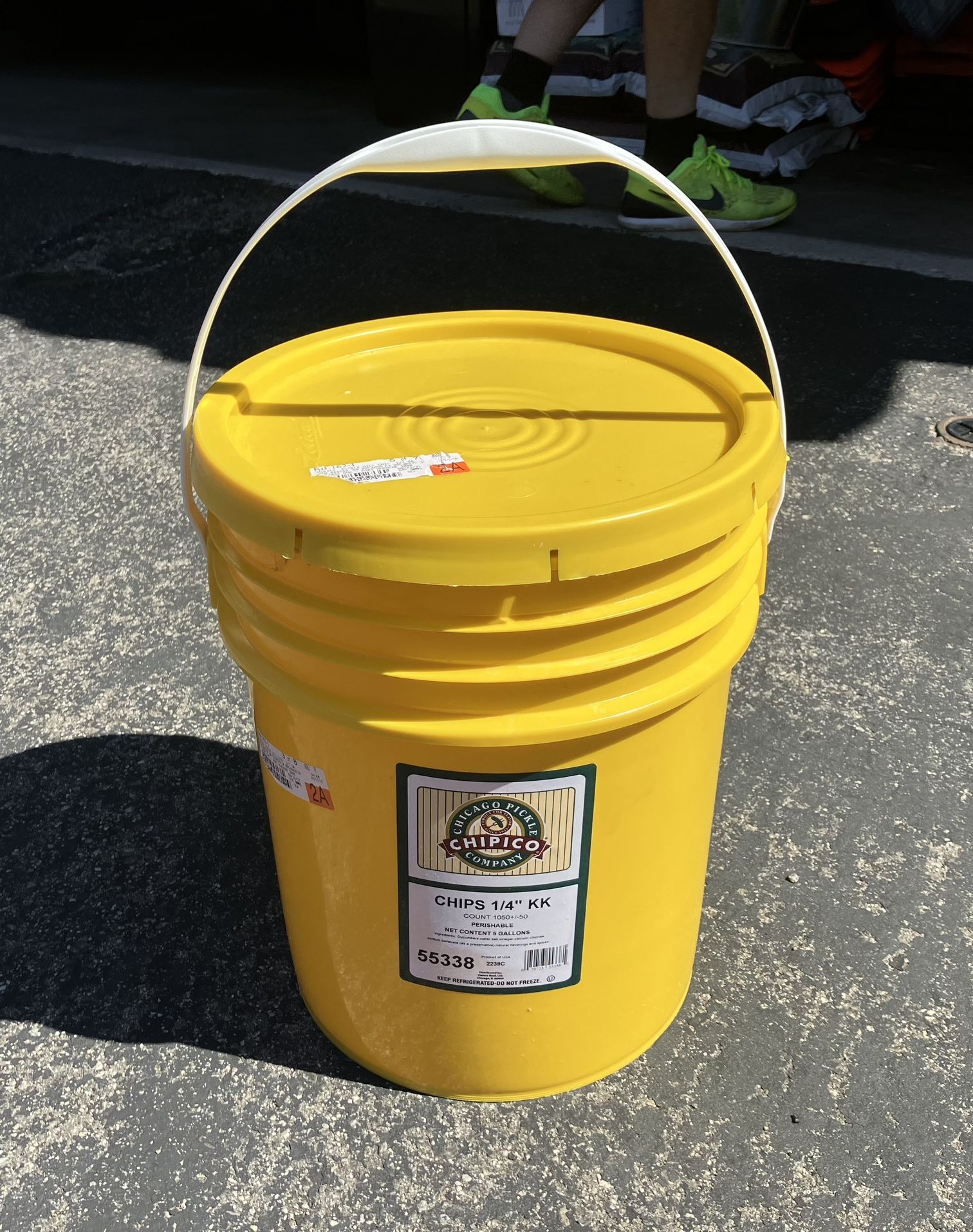 Clean 5 gallon Buckets. Free lids