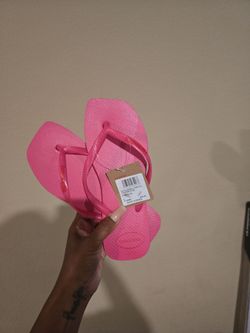 Pink Havaianas- Size 6