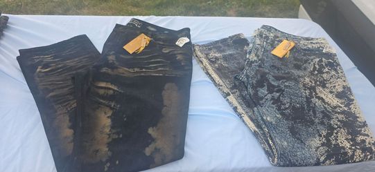 Robin Jeans (New) Size 42
