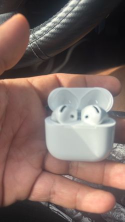 AirPods 4