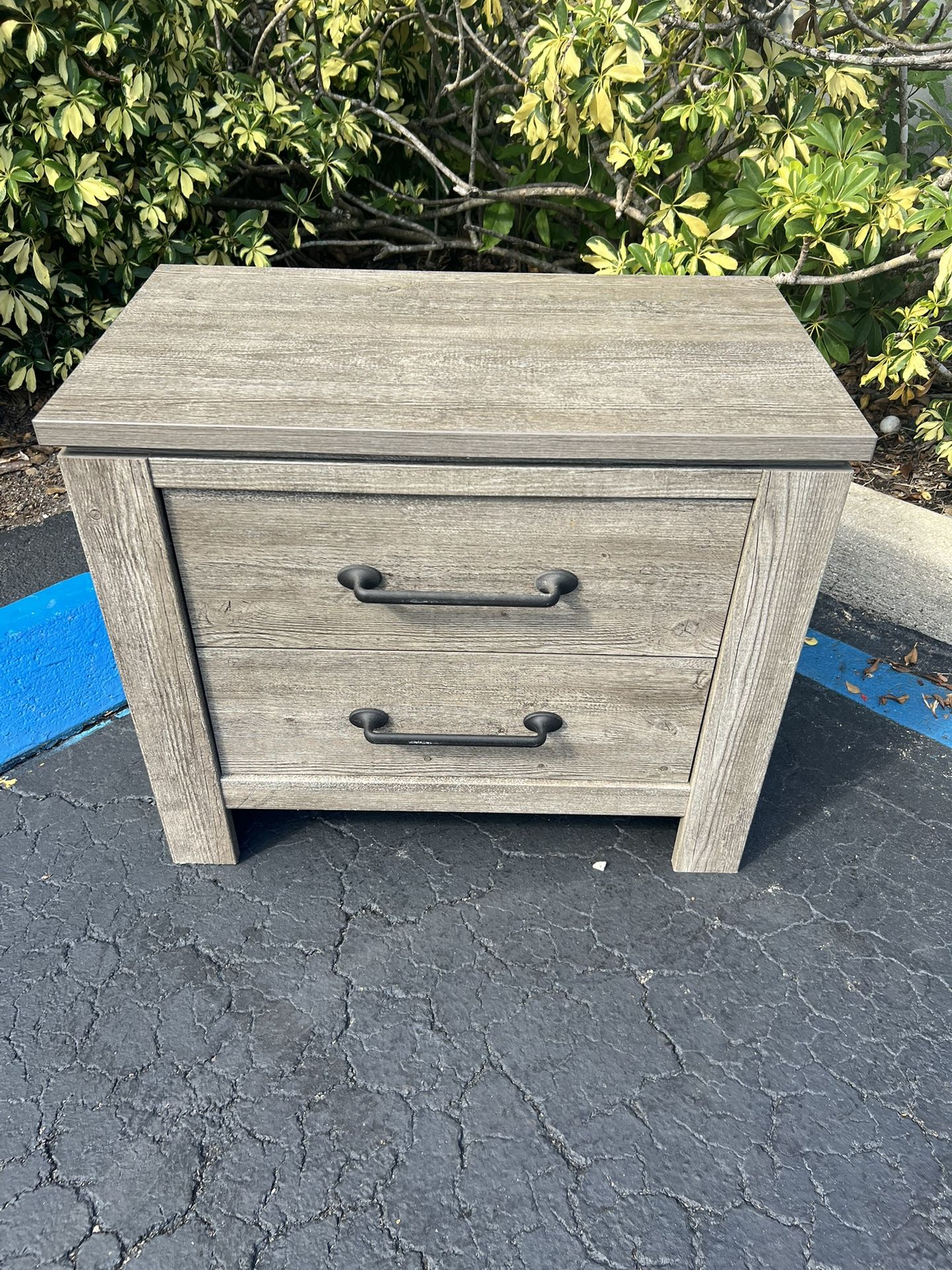 Beautiful Grey Gray Wood Rustic Modern Nightstand Bedroom Table Dresser
