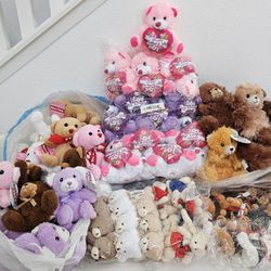 Bundle of 85 Teddy  Bears / Key Chain Bears