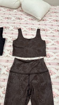 PowerShine Viper High Waisted Midi Legging