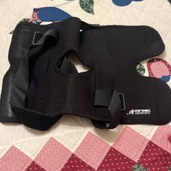 Knee Brace 