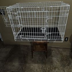 MINT CONDITION WHITE DOG CAGE