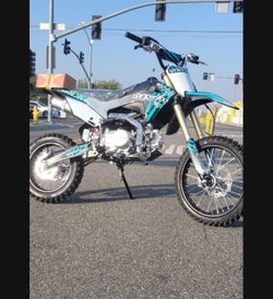 125cc Brand New Dirtbike