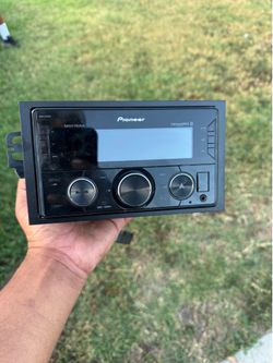 Pioneer Double Din Stereo