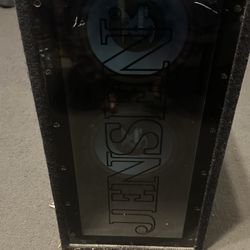 Jensen 10 Inch subs in old School bandpass box