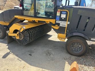 SWEEPER 4 WHEEL CAB HIGH PERFORMANCE!!