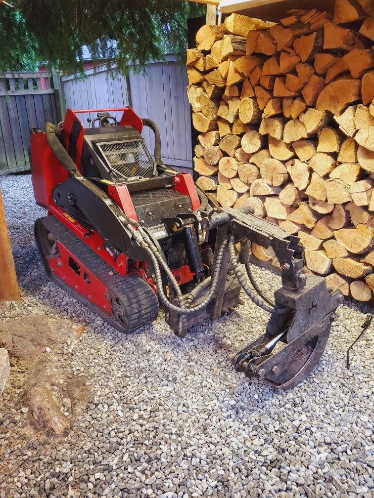 Toro Dingo Skid Steer Mini Tractor