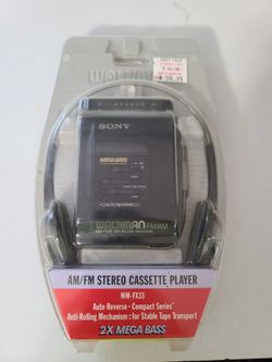 Vintage Sony FM/AM Cassette Player Walkman Wm-fx33