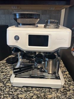 Breville Oracle Touch Espresso Machine – White – Excellent Condition – All Accessories