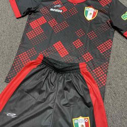 Nuevos Uniformes de futbol soccer para niño
