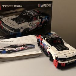 LEGO Technic 42153 NASCAR Camaro ZL1 – Complete