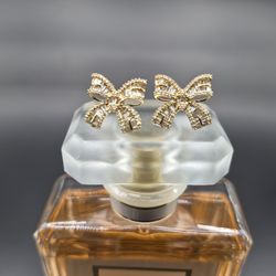 Cute Ribbon Earrings W 1c Natural Dia 