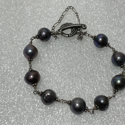 10-11mm Tahitian Baroque Black & Green Pearl Toggle Bracelet ~ 8 inch ~ 20 gr