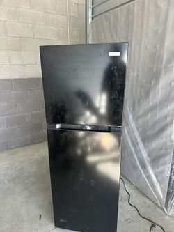 Refrigerator Vissani 10.5 cu. ft. double-door compact refrigerator in black Studio 