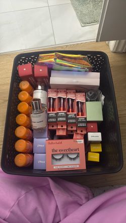 BRAND NEW Beauty, Skincare, Fragrance, and Haircare essentials. MSG for pricing:)