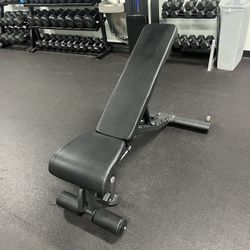 Muscle D Commercial Adjustable Bench