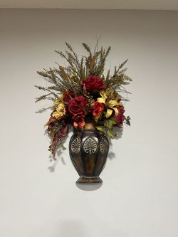 hanging flower wall decor