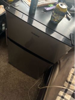 Mini fridge/freezer