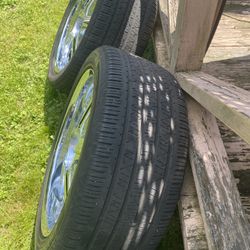 Set of chrome wheels