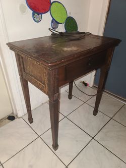 Antique singer sewing machine