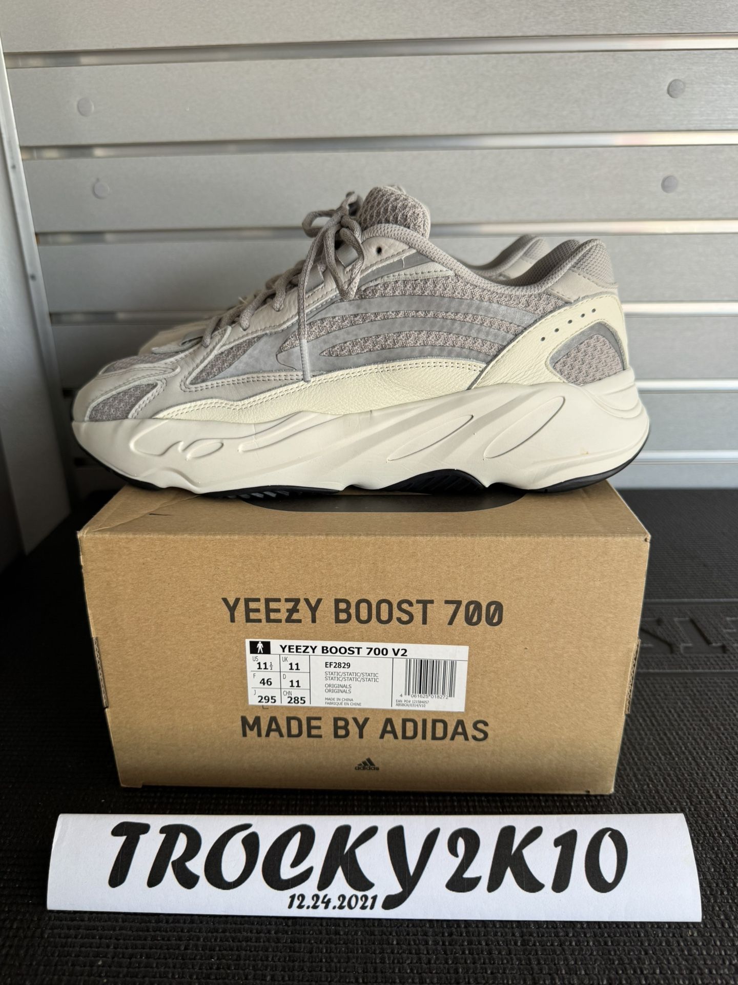 Adidas Yeezy Boost 700 V2 Static Wave Runner Mens Size 11.5