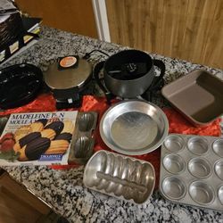 Great Deal All This For 20$ Electric Griddle and Pans, Waffle Iron N More