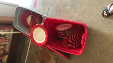 40 Ceramic Dinner Plates