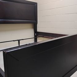 Gorgeous Cherry Finish King-size Set