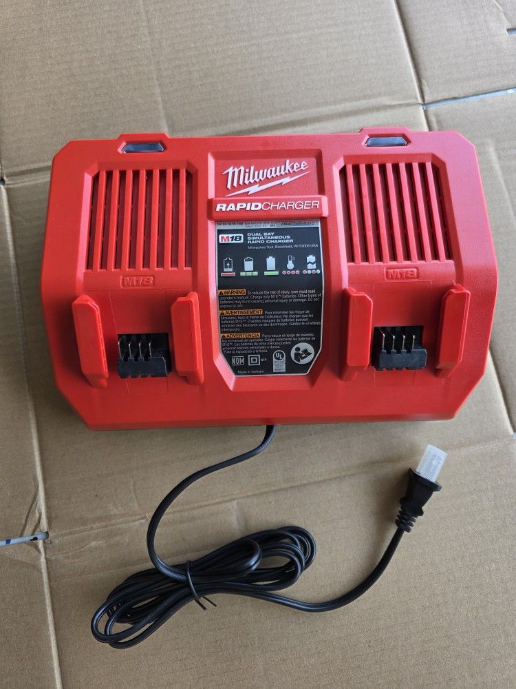 Milwaukee M18 Dual Bay Rapid Charger 