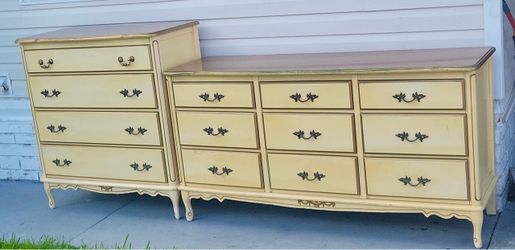 Vintage solid wood french provincial Dresser and Chest od Drawers. DL62xD18xH32”// L38xD18xH40”