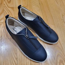 Trotters Women's Anika Comfort Sneakers Navy Zip Closure Size 5.5M