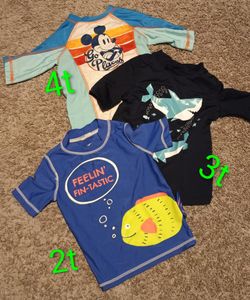 Boys rash guards $5