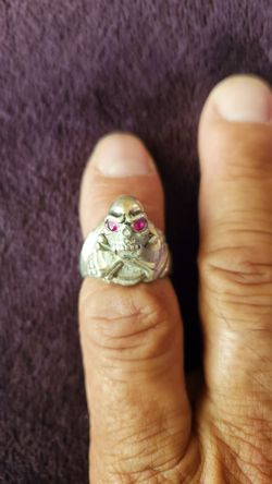 Vintage Mens Sterling Silver Skull Cross Bones Ring 