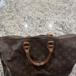 Louis Vuitton Speedy 