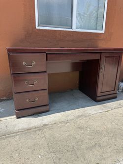 Wood Office Desk - Solid Wood, Storage Drawers, Great Condition