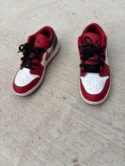 Red nike dunks